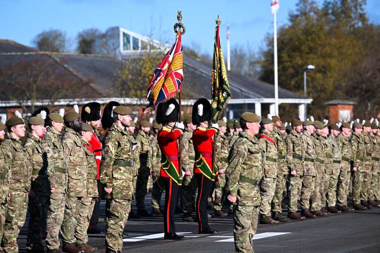 Labour urges young people on benefits to sign up for British Army
