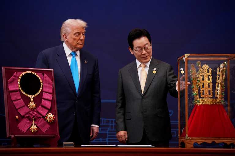 South Korea gifts Donald Trump golden crown despite US ‘No Kings’ protests